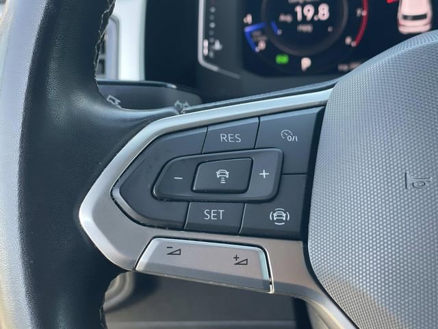 Used 2022 Volkswagen Atlas Cross Sport SE w/ Panoramic Sunroof Package FWD image 8