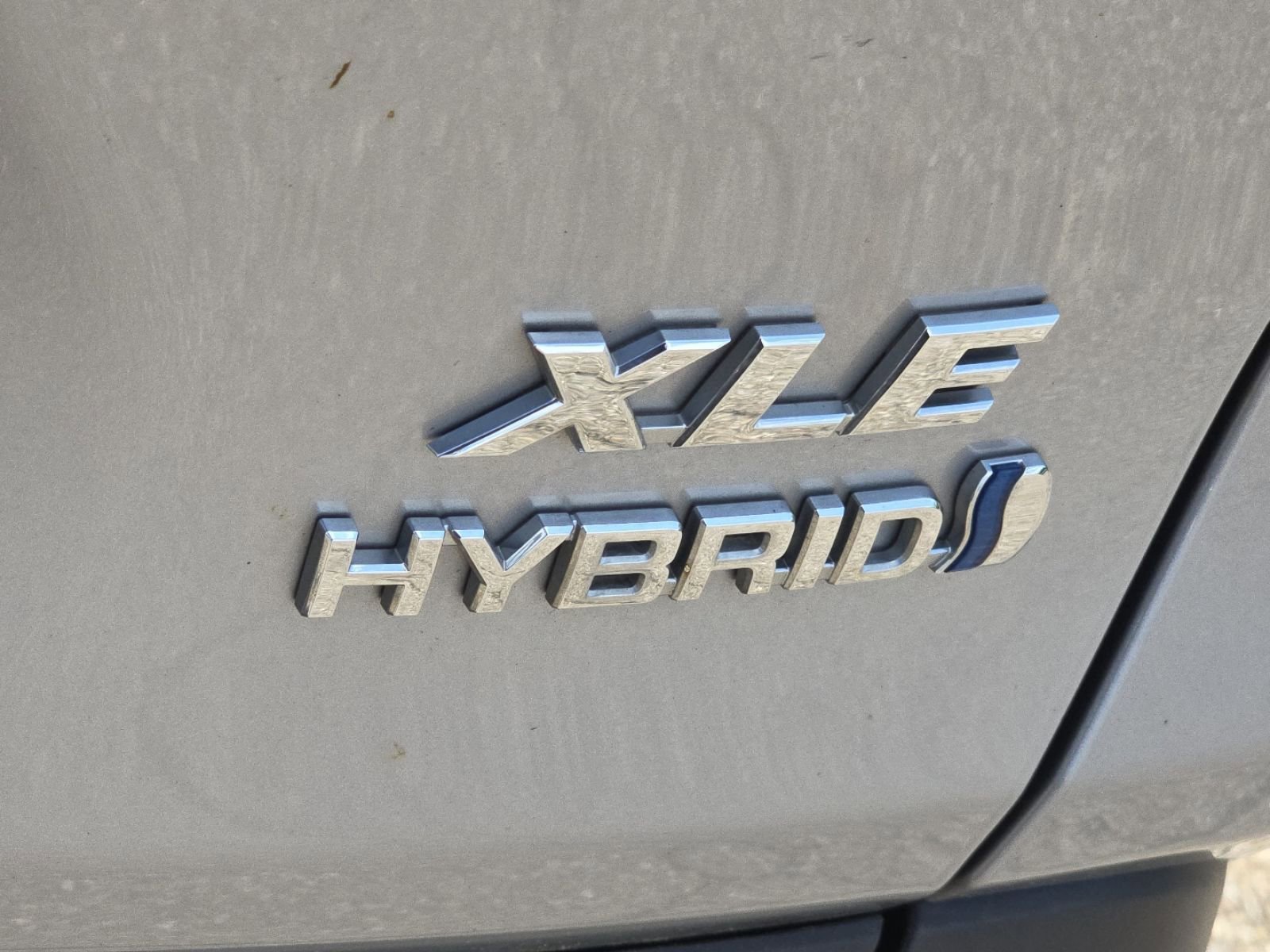 Used 2024 Toyota RAV4 XLE AWD/4WD image 9