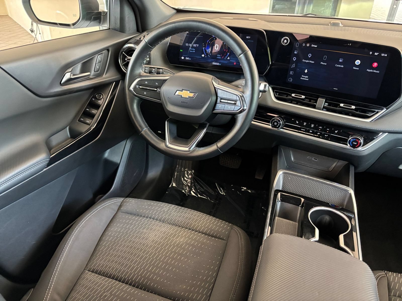 Used 2025 Chevrolet Equinox LT FWD image 36