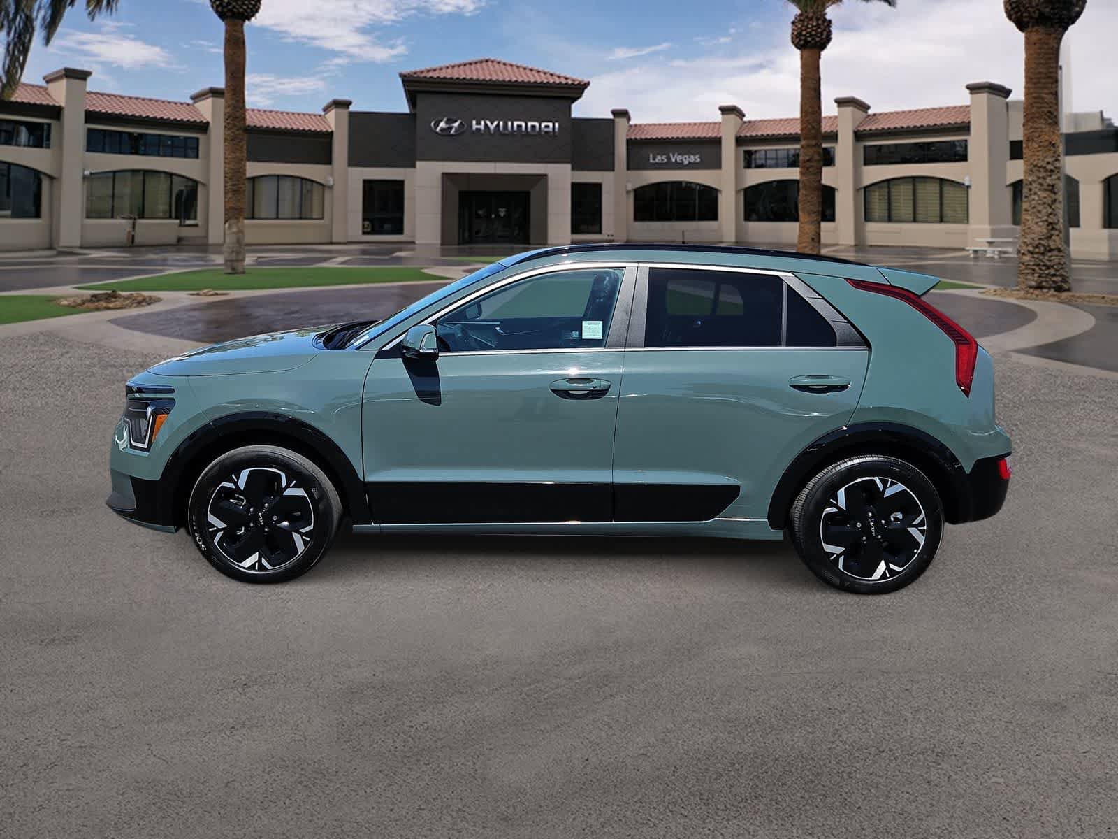Used 2025 Kia Niro Wind FWD image 5