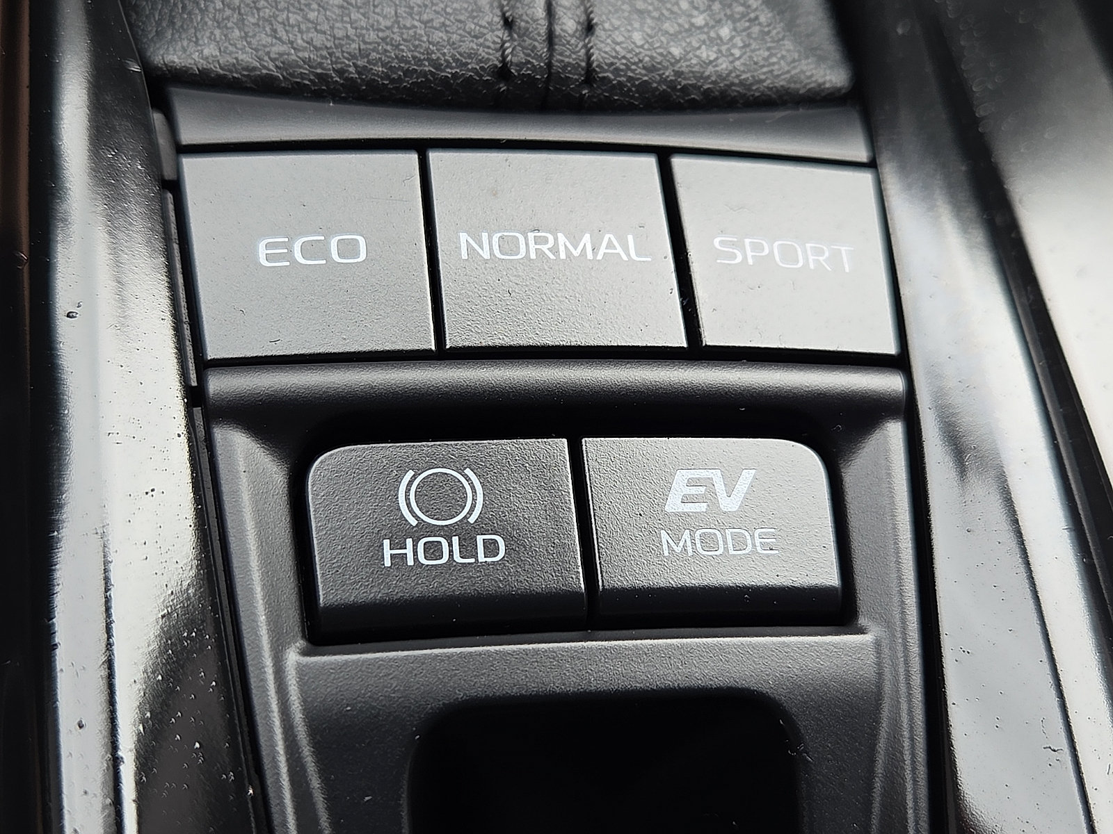 Used 2025 Toyota Camry LE FWD image 19