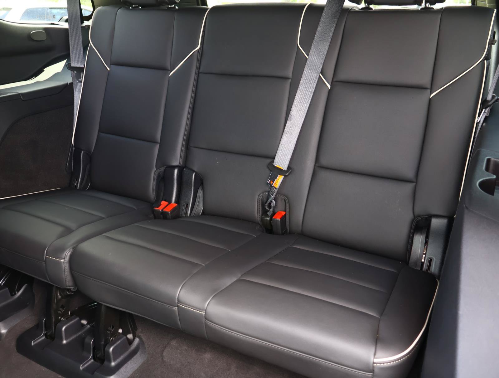 Used 2024 Cadillac Escalade Premium Luxury w/ Performance Package RWD image 24