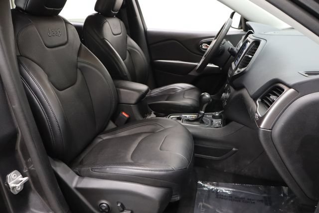 Used 2021 Jeep Cherokee Latitude Lux w/ Comfort/Convenience Group AWD/4WD image 14