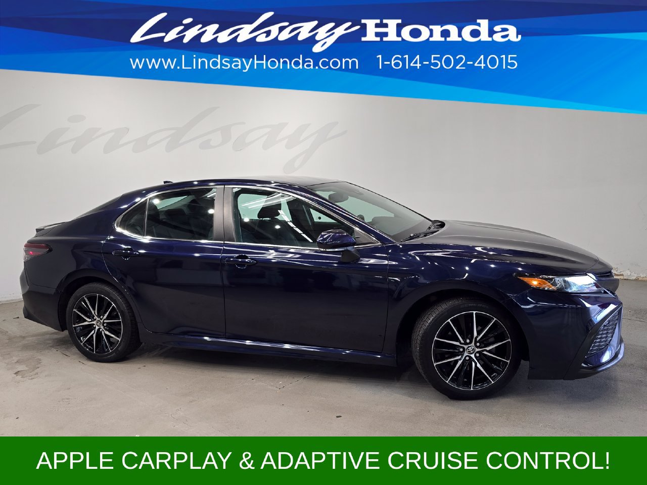Used 2021 Toyota Camry SE w/ Convenience Package FWD image 3