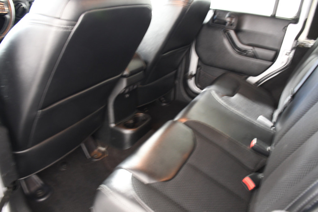 Used 2017 Jeep Wrangler Unlimited Sahara AWD/4WD image 26
