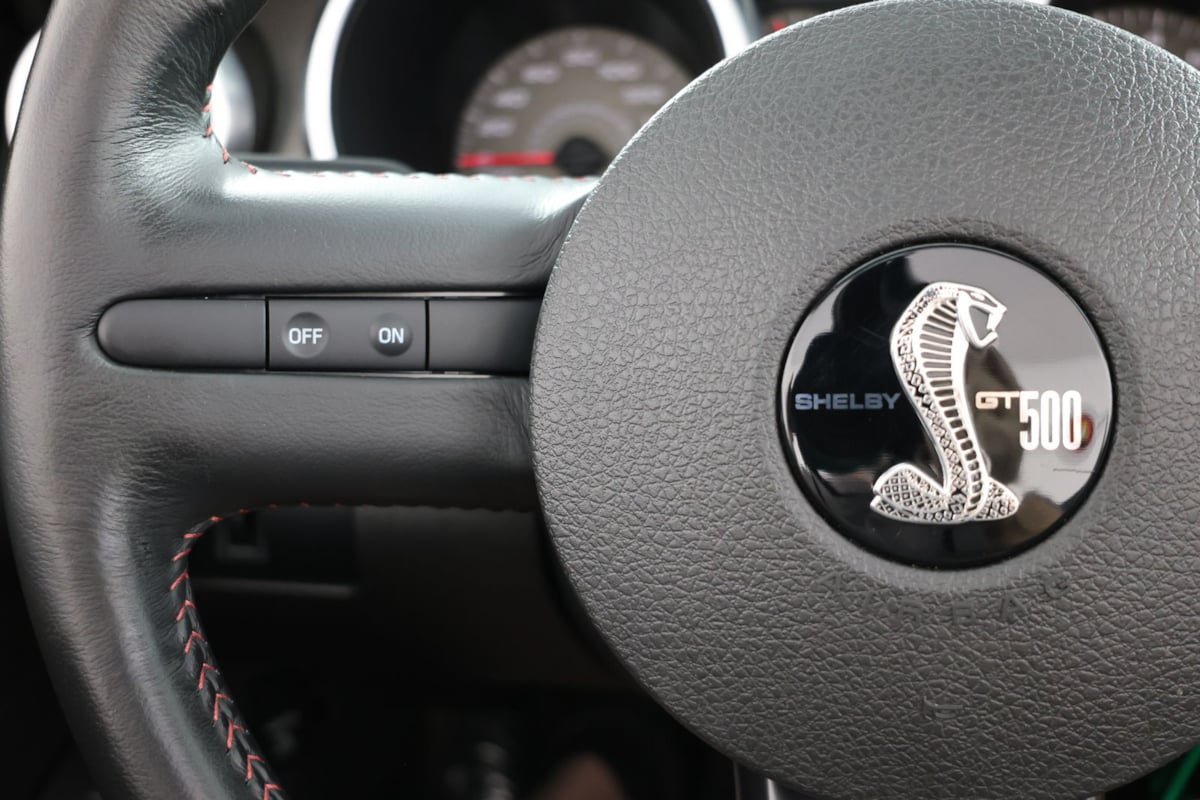 Used 2007 Ford Mustang Shelby GT500 RWD image 21