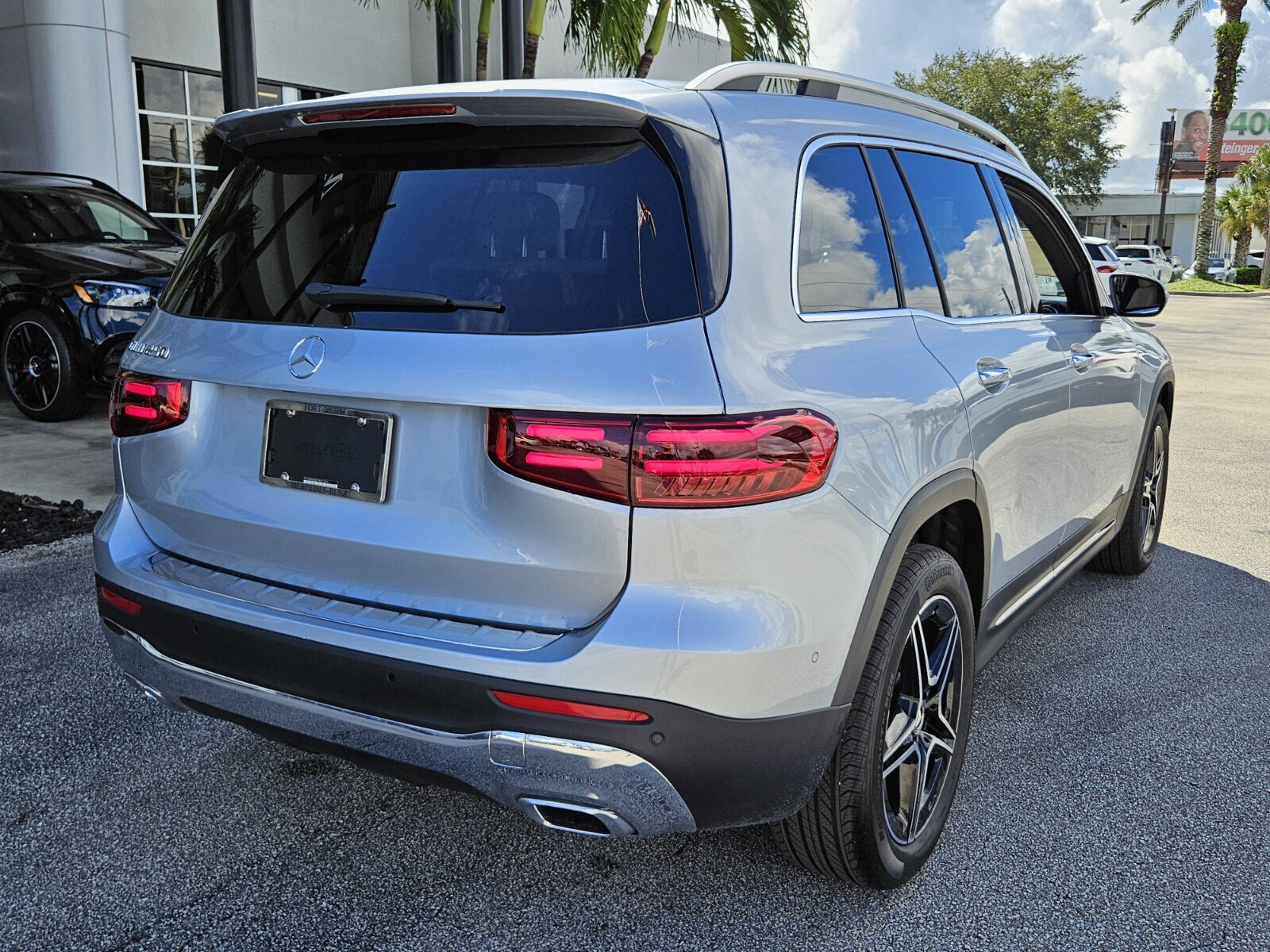 New 2026 Mercedes-Benz GLB 250 image 5