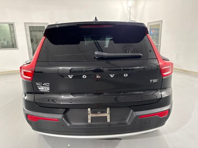 Used 2022 Volvo XC40 T5 Momentum AWD/4WD image 8