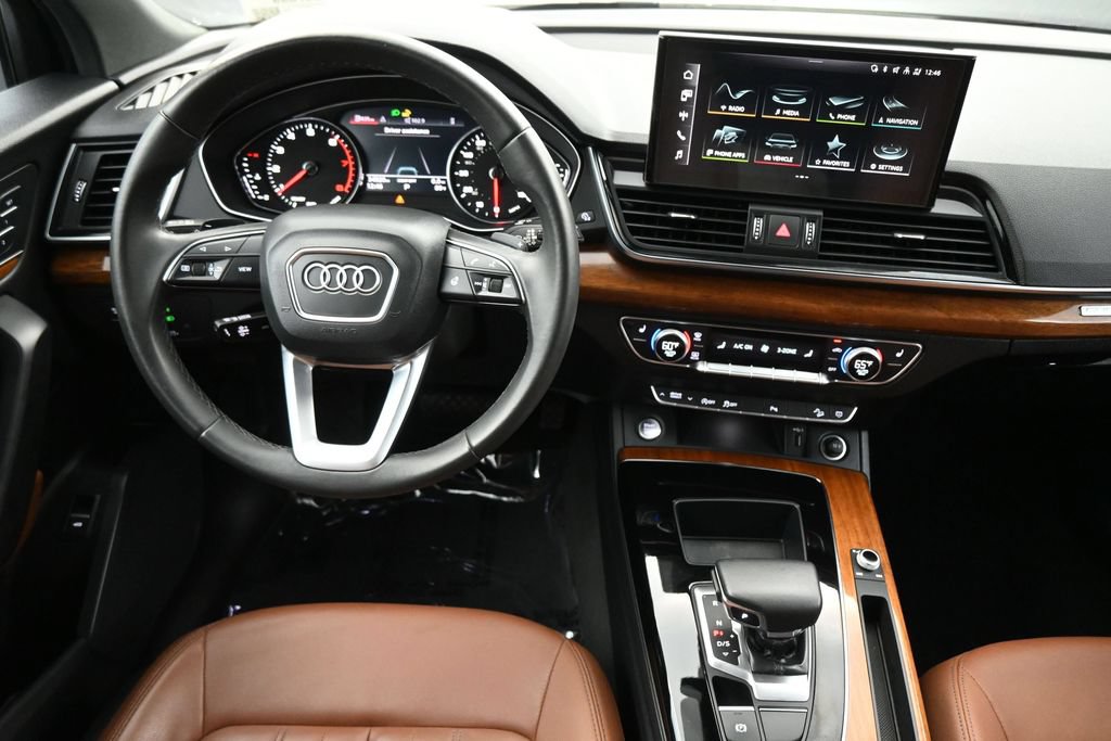 Used 2023 Audi Q5 2.0T Premium w/ Convenience Package AWD/4WD image 6