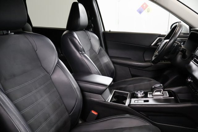 Used 2024 Mitsubishi Outlander SE AWD/4WD image 27