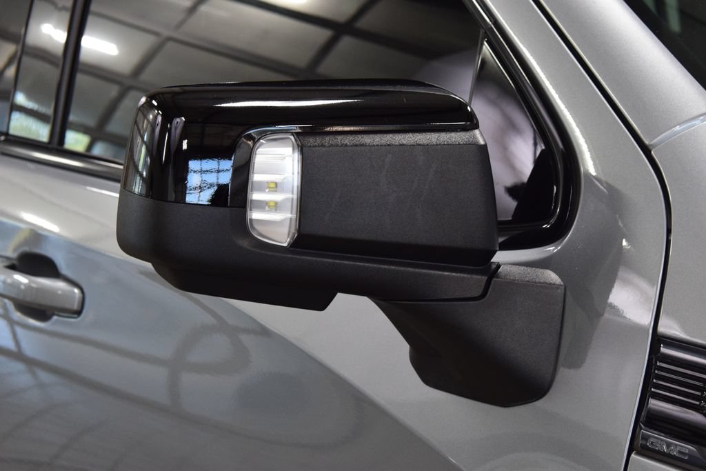 Used 2023 GMC Sierra 1500 AT4 w/ Technology Package AWD/4WD image 17
