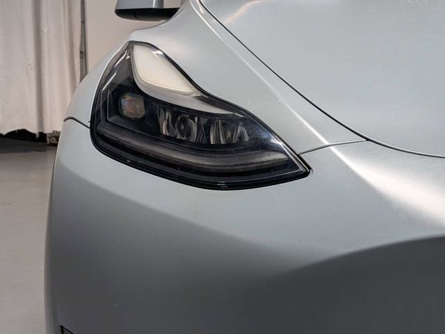 Used 2022 Tesla Model Y Performance image 27