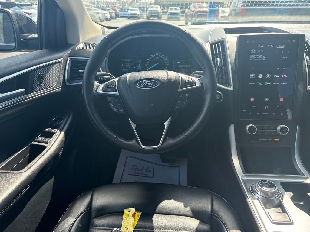Used 2024 Ford Edge SEL image 16