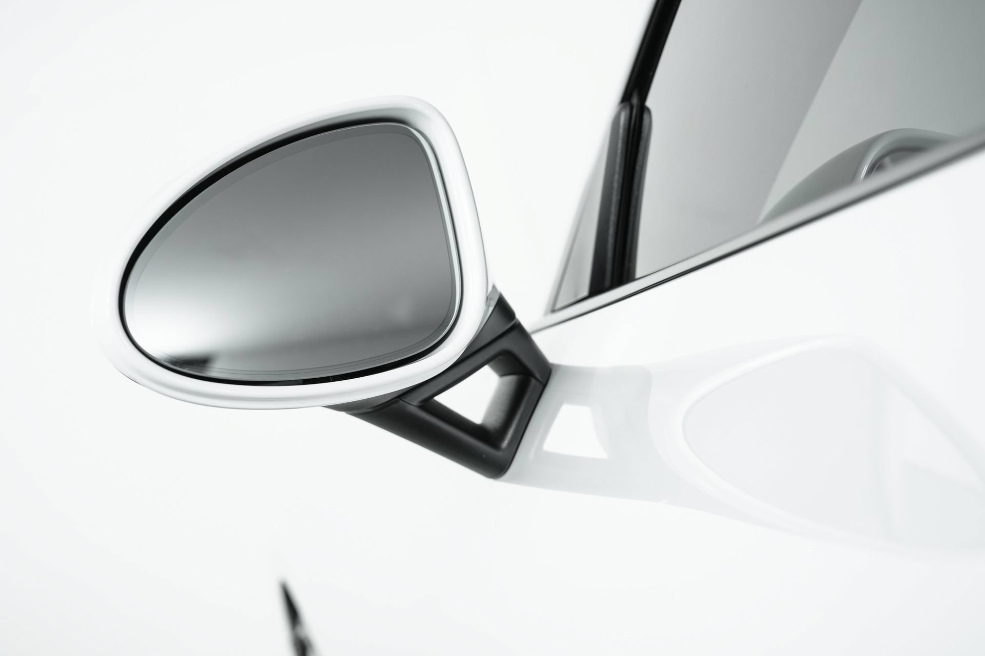Used 2025 Porsche 718 Cayman RWD image 63