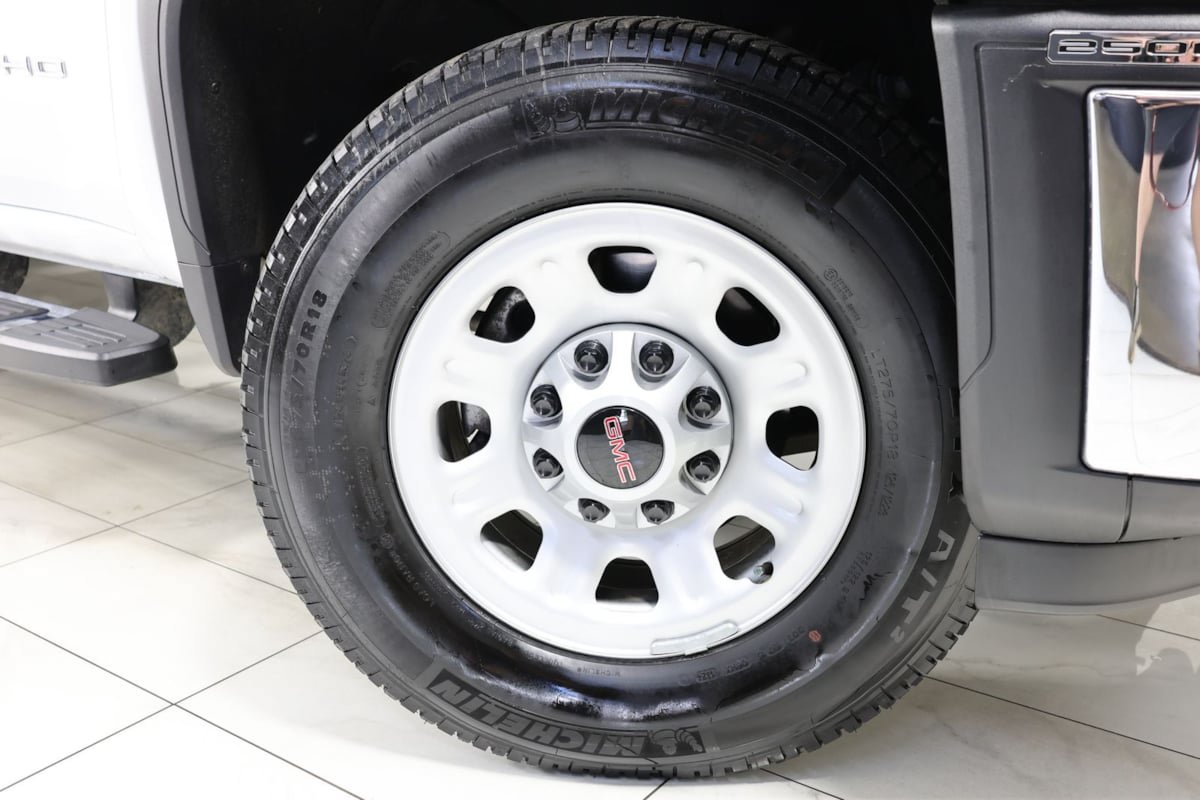 Used 2024 GMC Sierra 2500 Pro w/ Convenience Package AWD/4WD image 11