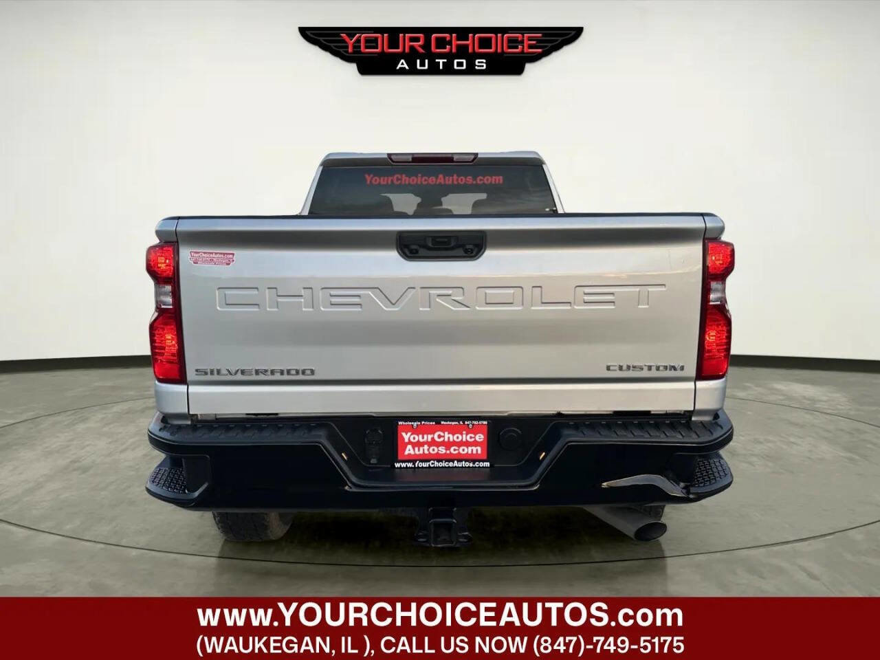 Used 2022 Chevrolet Silverado 2500 Custom w/ Custom Convenience Package image 4