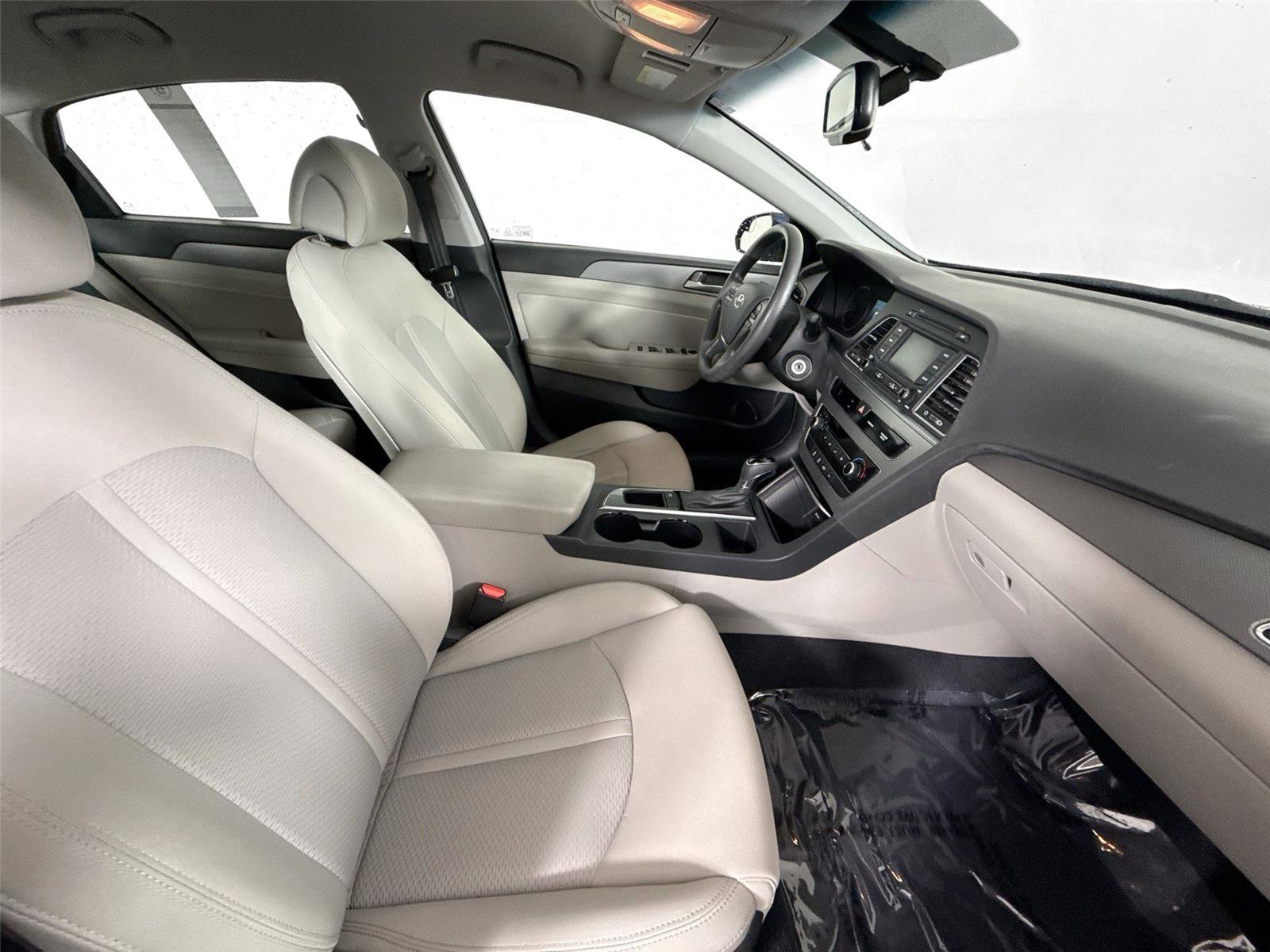 Used 2015 Hyundai Sonata SE w/ Option Group 09 FWD image 37