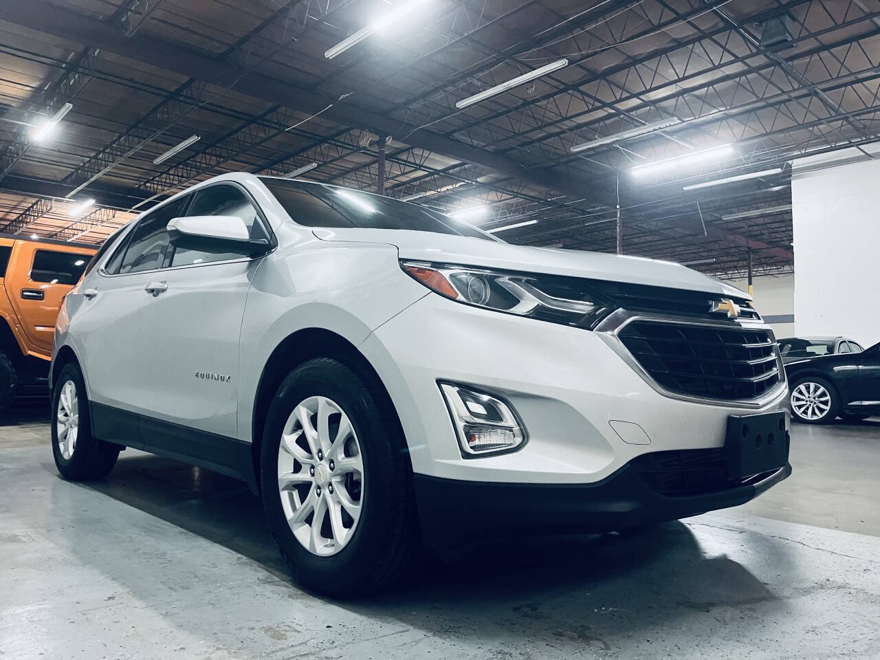 Used 2019 Chevrolet Equinox LT w/ Driver Convenience Package FWD image 10