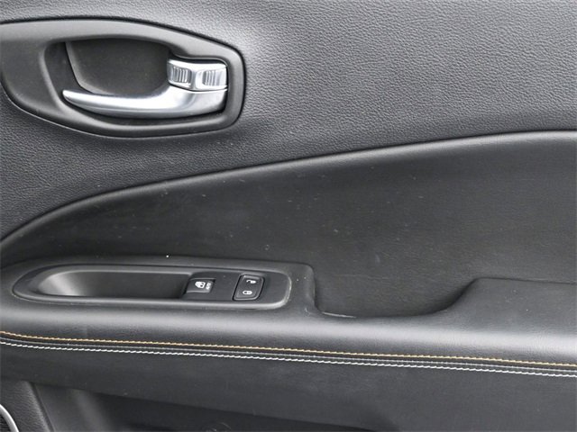 Used 2019 Jeep Compass Latitude image 29