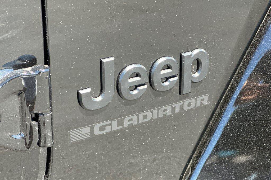 New 2026 Jeep Gladiator Sport AWD/4WD image 24