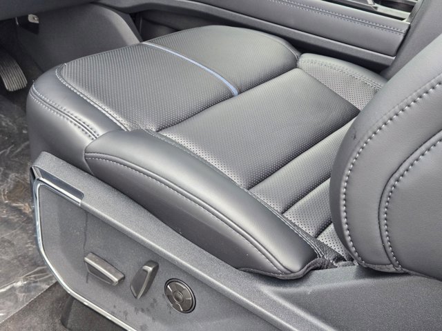 New 2026 Ford F250 Platinum AWD/4WD image 4