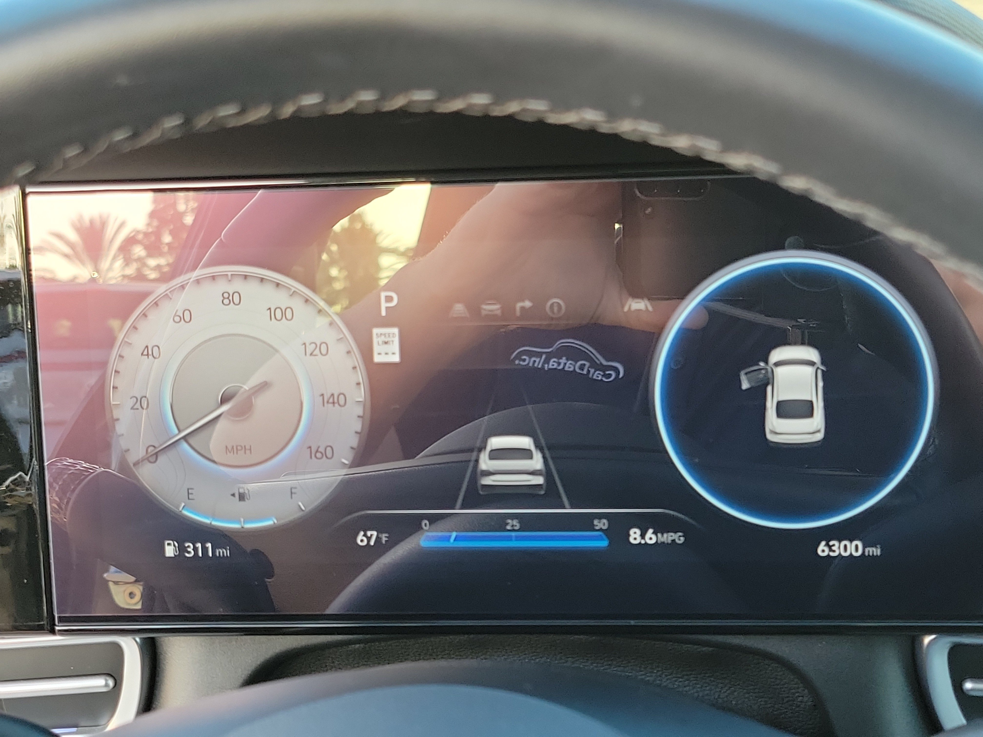 Certified 2025 Hyundai Elantra Limited FWD image 13