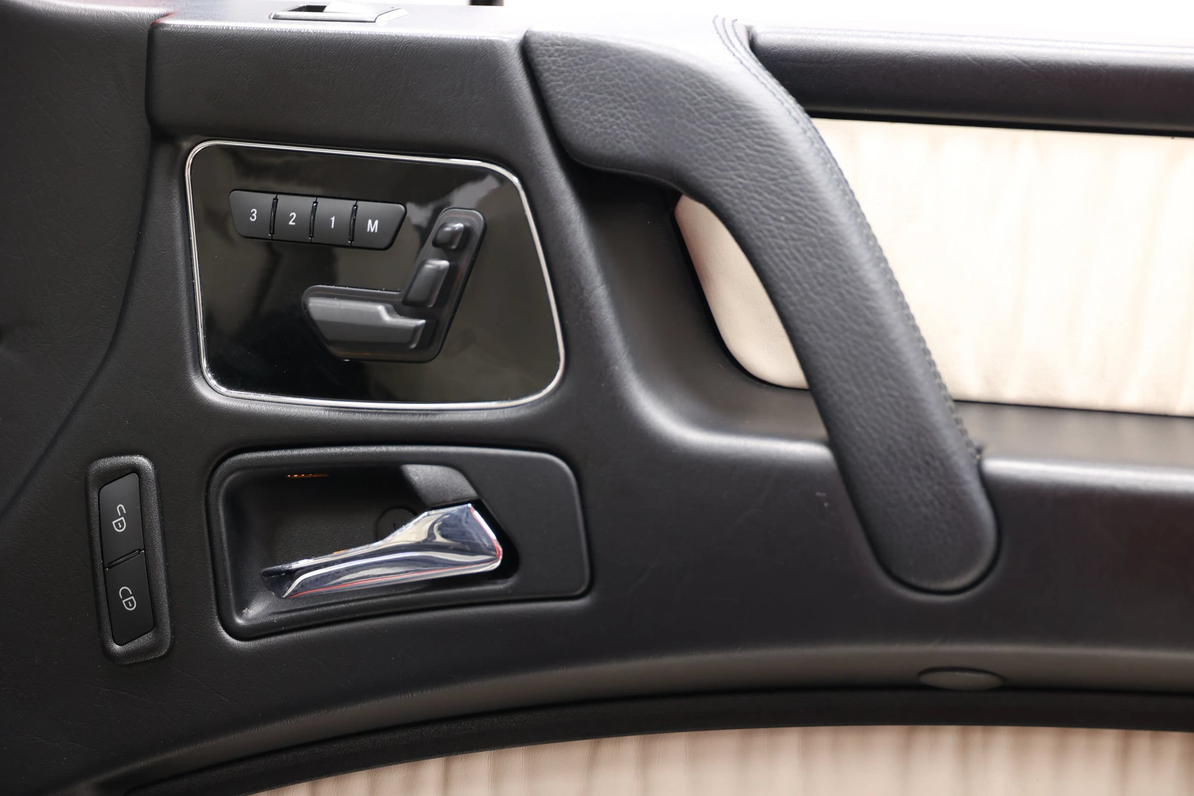 Used 2016 Mercedes-Benz G 550 image 73