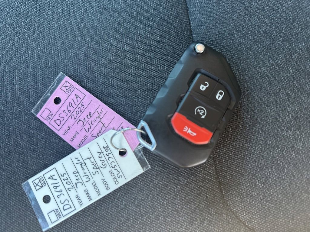 Used 2025 Jeep Wrangler Sport S image 32