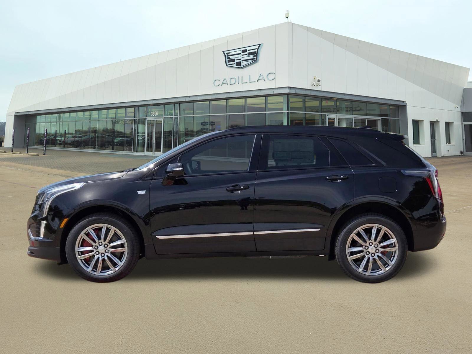 New 2026 Cadillac XT5 Sportv w/ LPO, Floor Liner Package AWD/4WD image 3