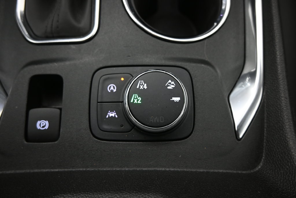 Used 2023 Chevrolet Traverse High Country w/ LPO, Floor Liner Package AWD/4WD image 34