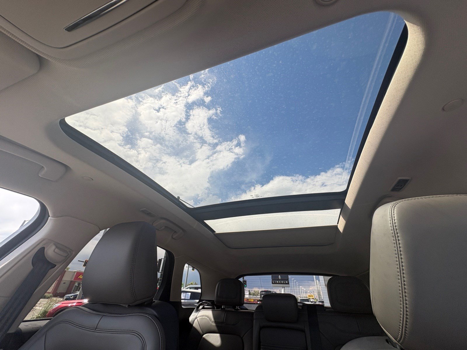 Certified 2024 Lincoln Corsair Grand Touring AWD/4WD image 19