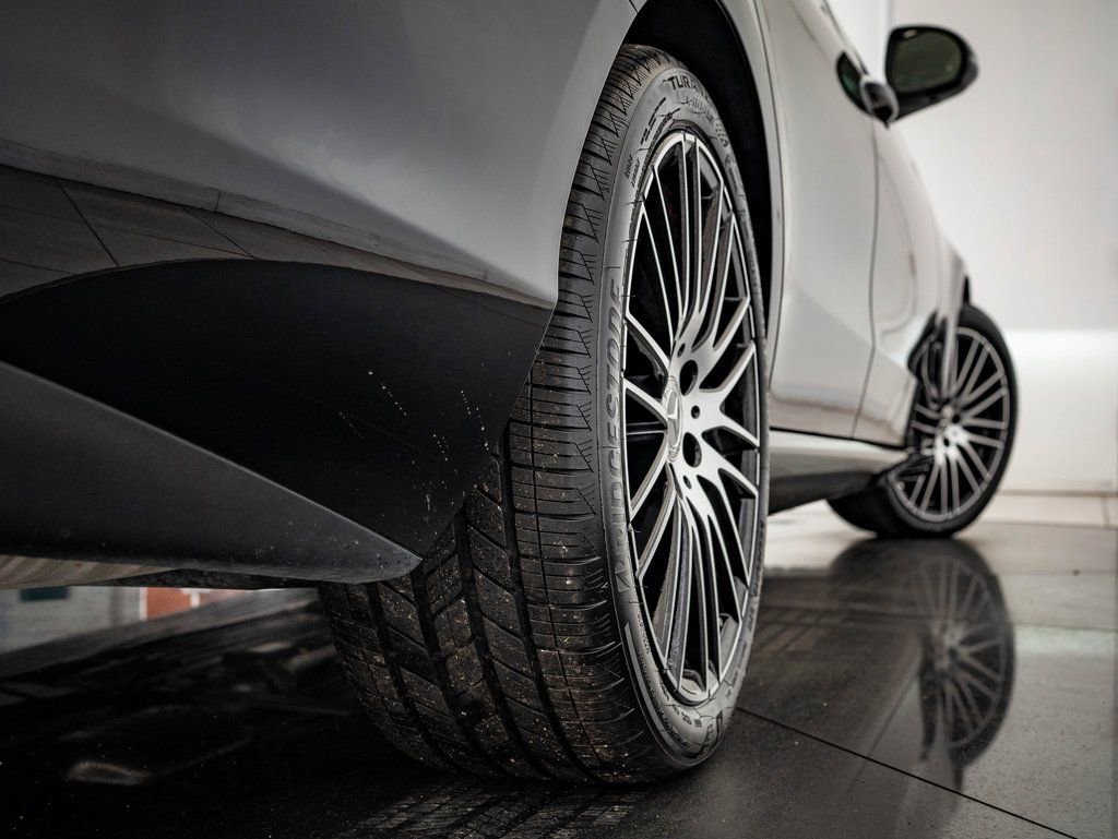 Certified 2025 Mercedes-Benz C 300 4MATIC Sedan image 39