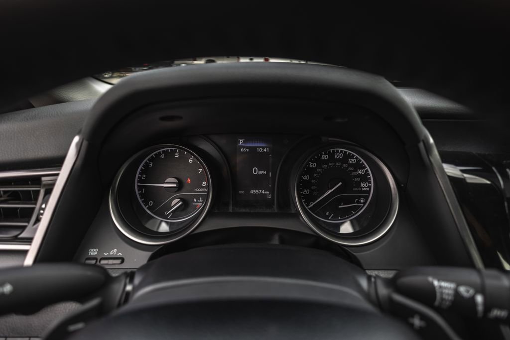 Used 2024 Toyota Camry SE FWD image 13