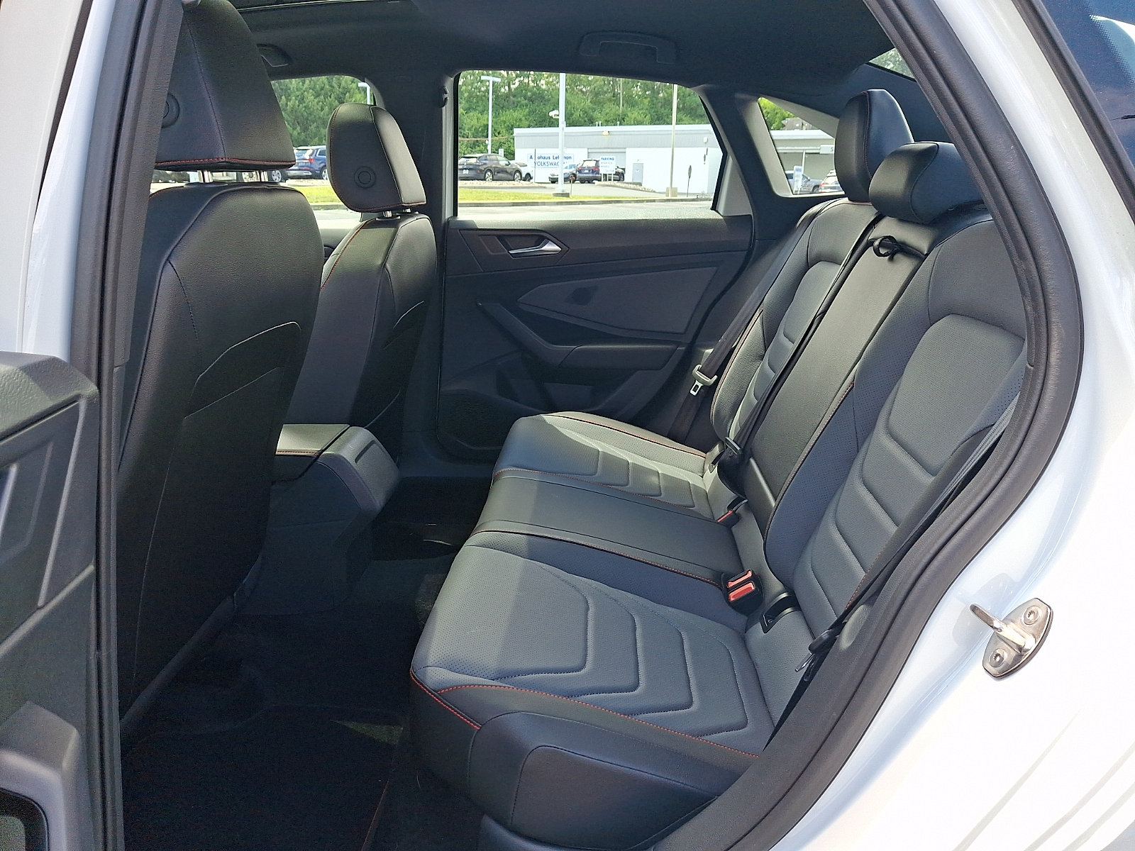Used 2026 Volkswagen Jetta GLI Autobahn FWD image 10