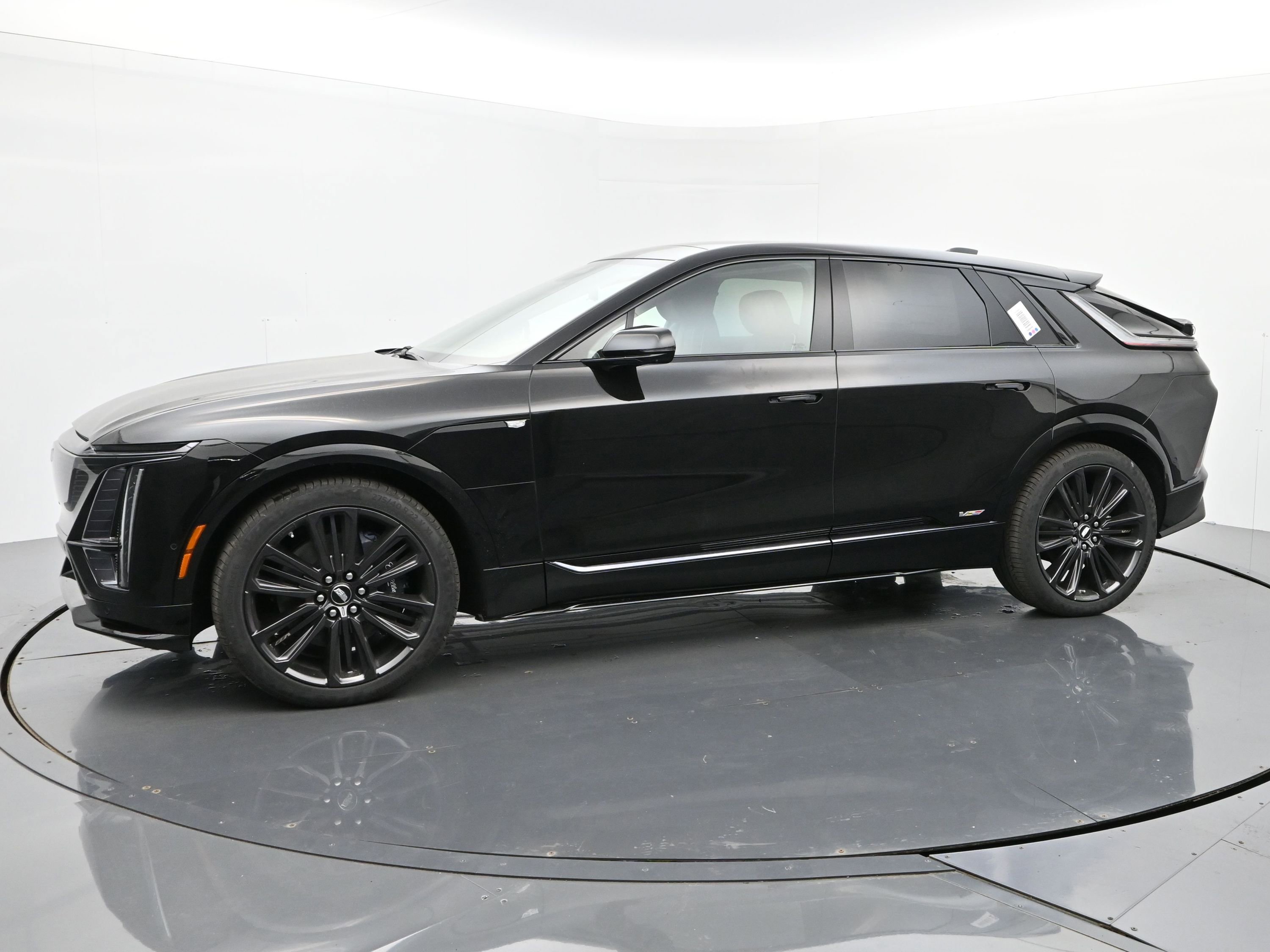 New 2026 Cadillac Lyriq V image 2