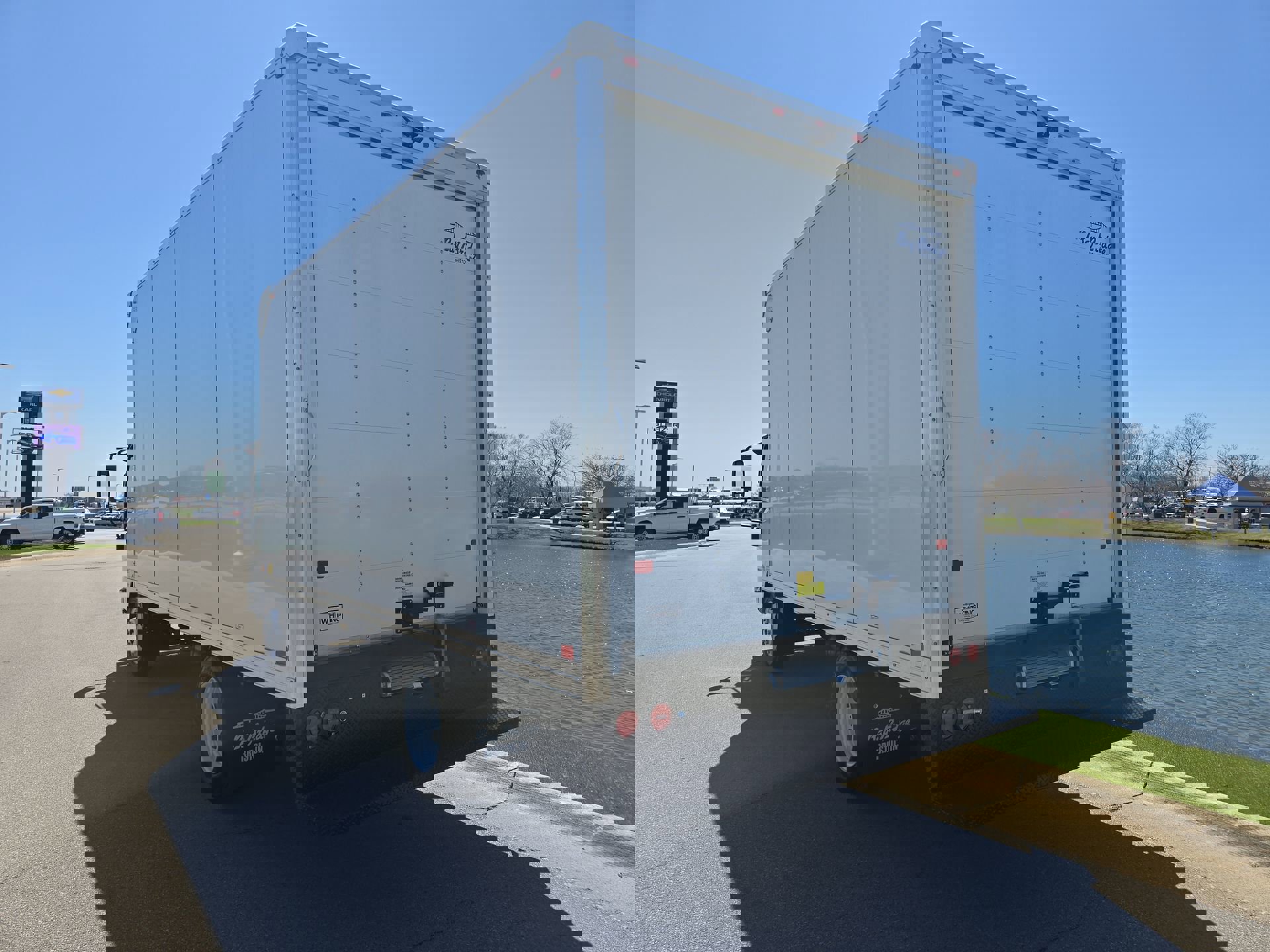 New 2025 Chevrolet Low Cab Forward image 13