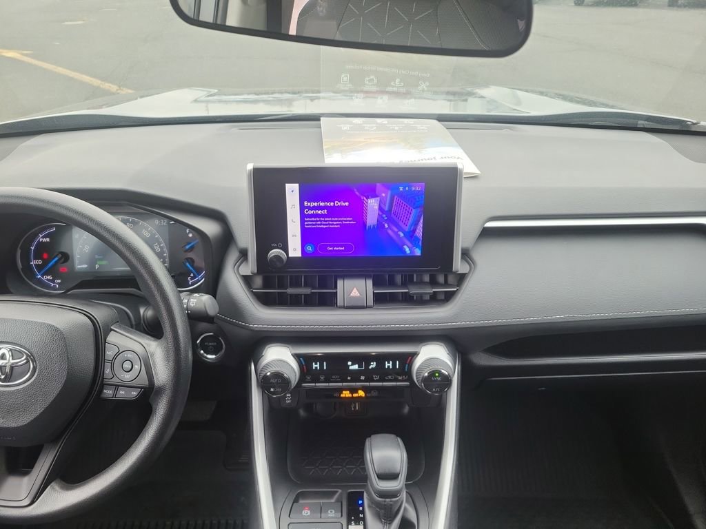 Used 2024 Toyota RAV4 XLE image 19
