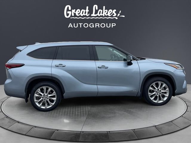 Used 2024 Toyota Highlander Limited AWD/4WD image 6
