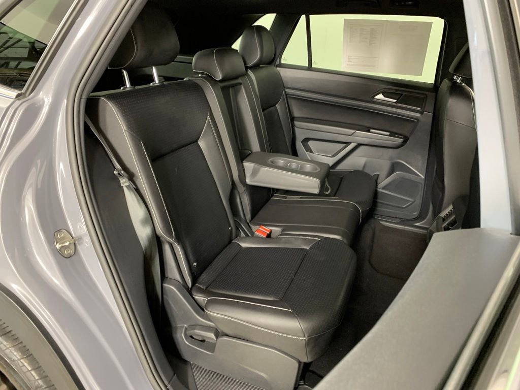 Used 2020 Volkswagen Atlas Cross Sport SE AWD/4WD image 34