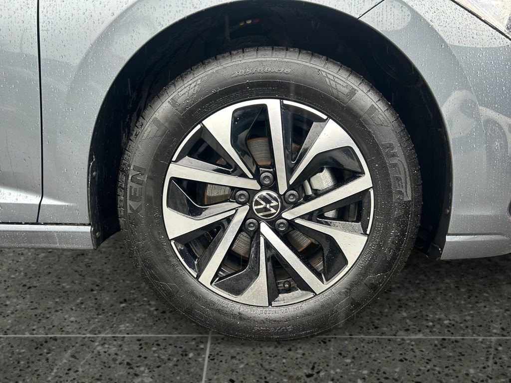 Used 2025 Volkswagen Jetta S image 9