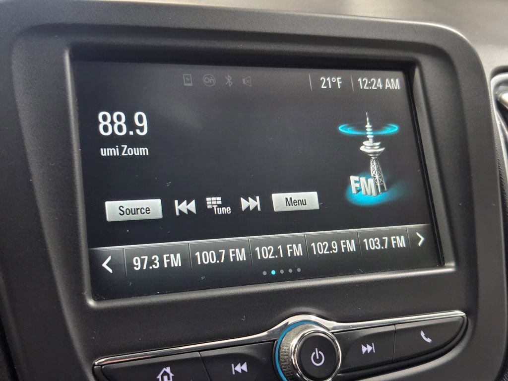 Used 2016 Chevrolet Malibu LT image 3