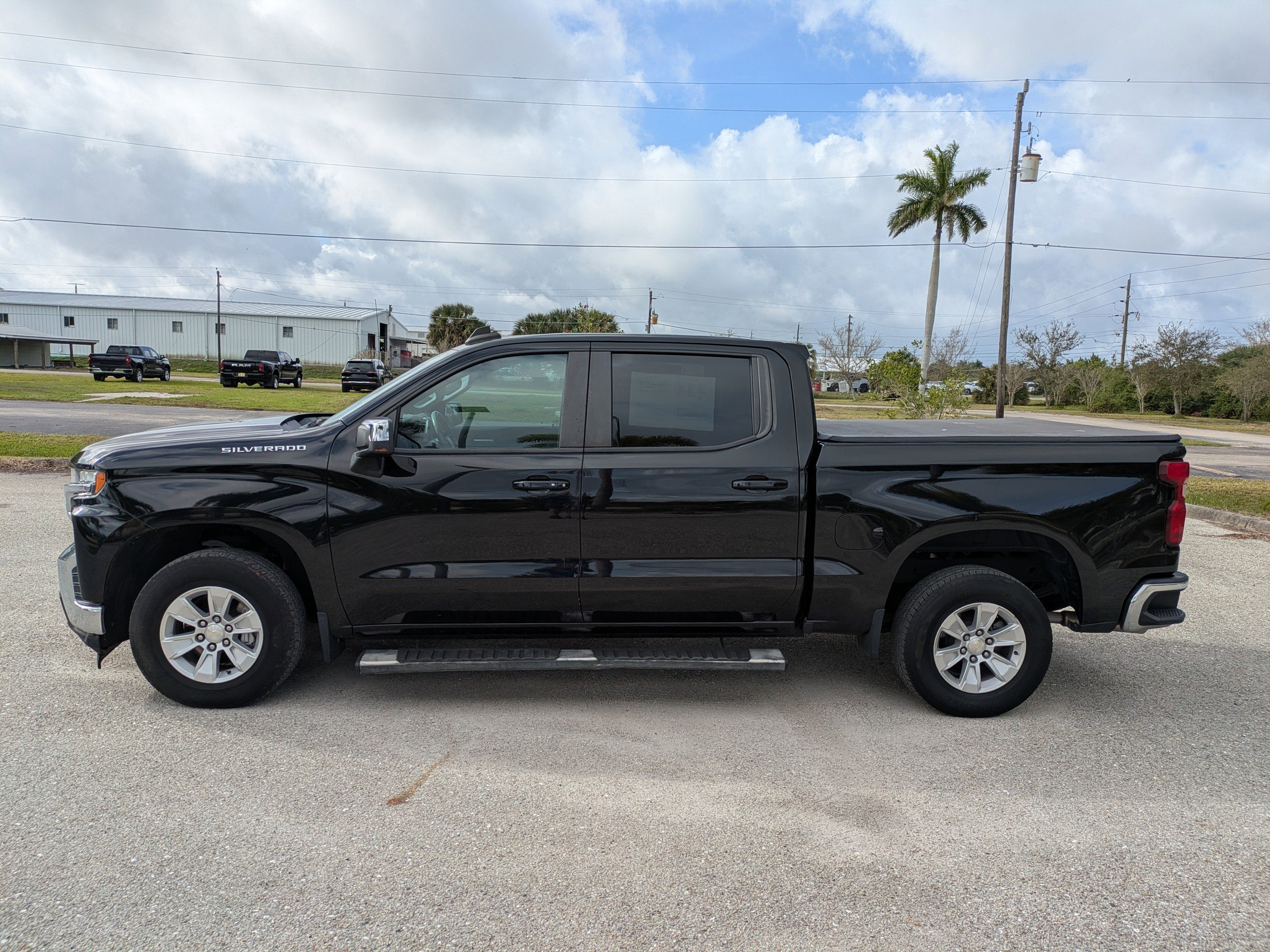 Used 2021 Chevrolet Silverado 1500 LT image 7