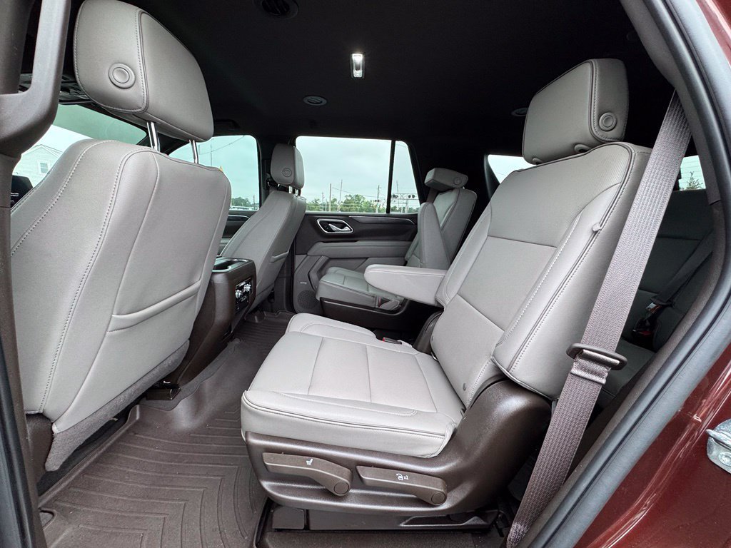 Used 2022 GMC Yukon SLT w/ SLT Luxury Package RWD image 38
