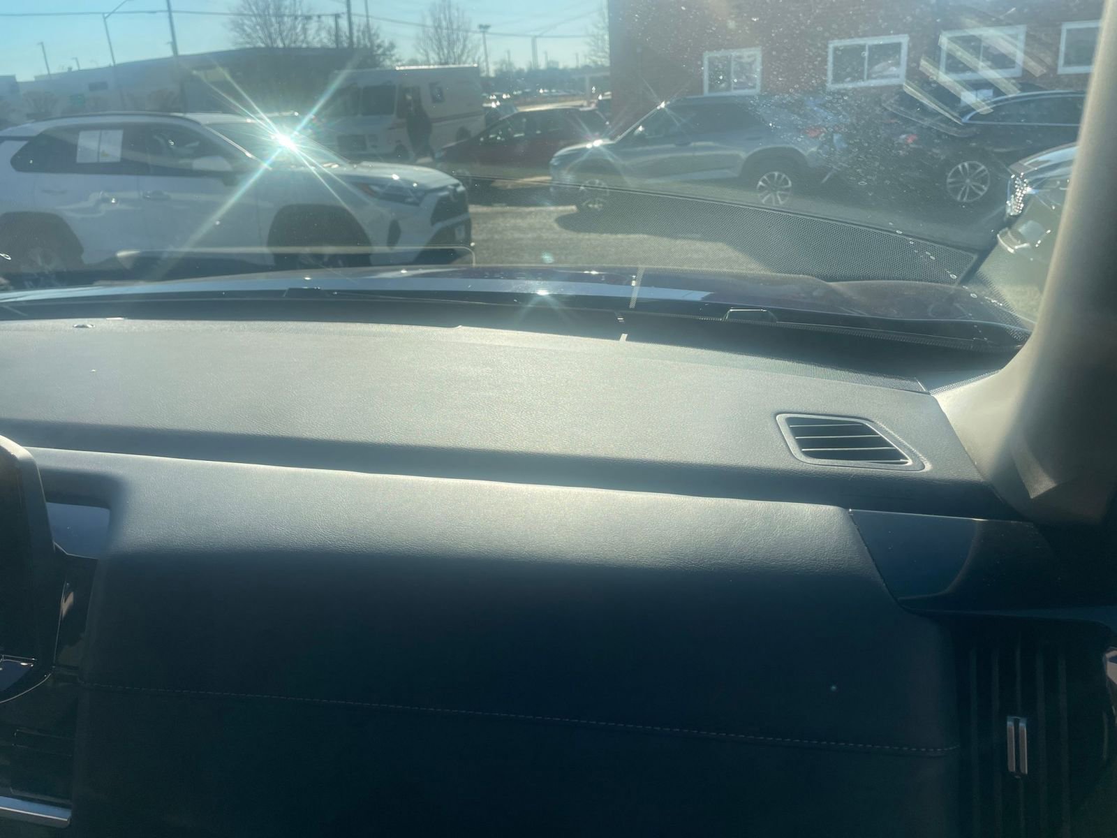 Used 2025 Nissan Pathfinder SV image 35