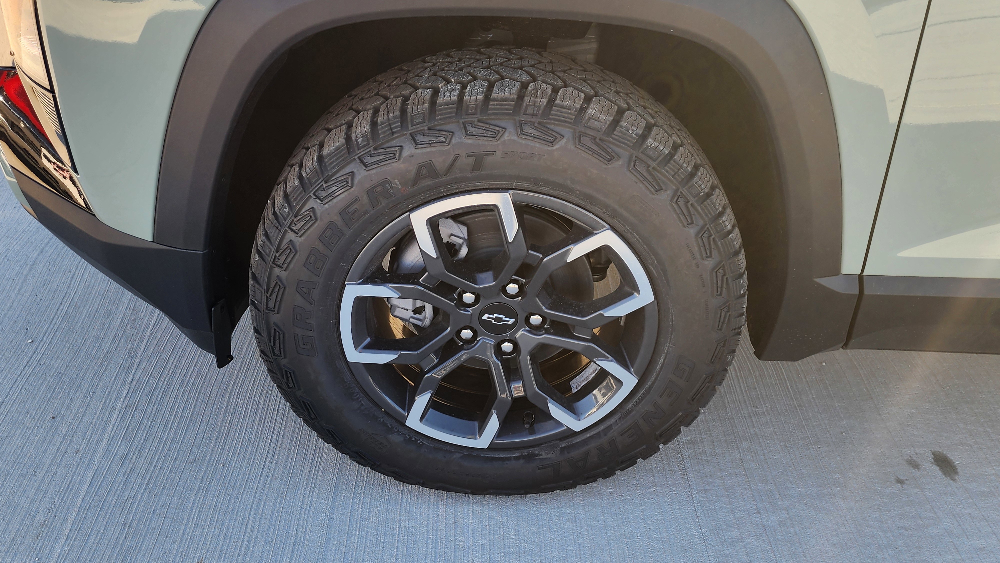 New 2026 Chevrolet Equinox ACTIV image 7