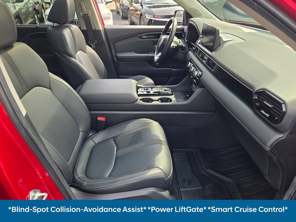 Used 2024 Honda Pilot Touring image 10