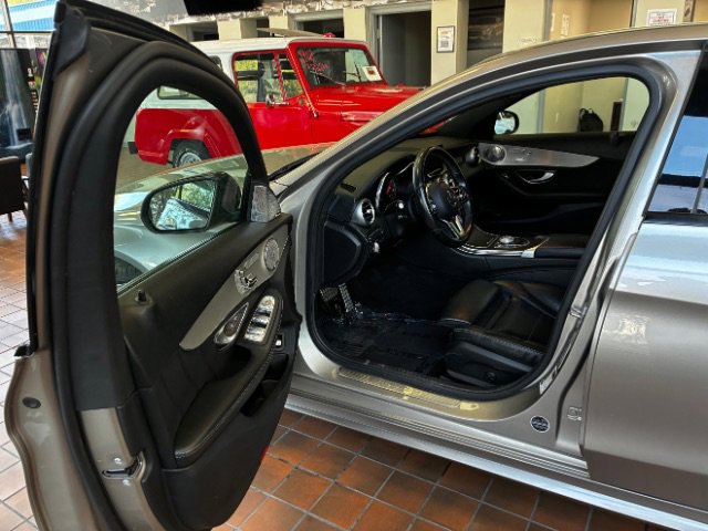 Used 2019 Mercedes-Benz C 300 4MATIC Sedan image 16