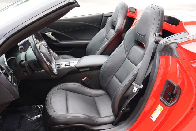 Used 2019 Chevrolet Corvette Stingray Convertible w/ Carbon Flash Badge Package RWD image 15