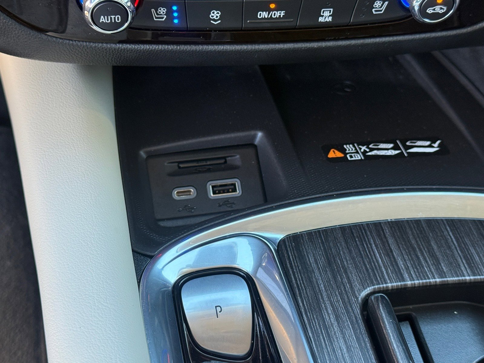 Used 2024 Buick Enclave Avenir w/ Trailering Package, 5000 lbs. image 23