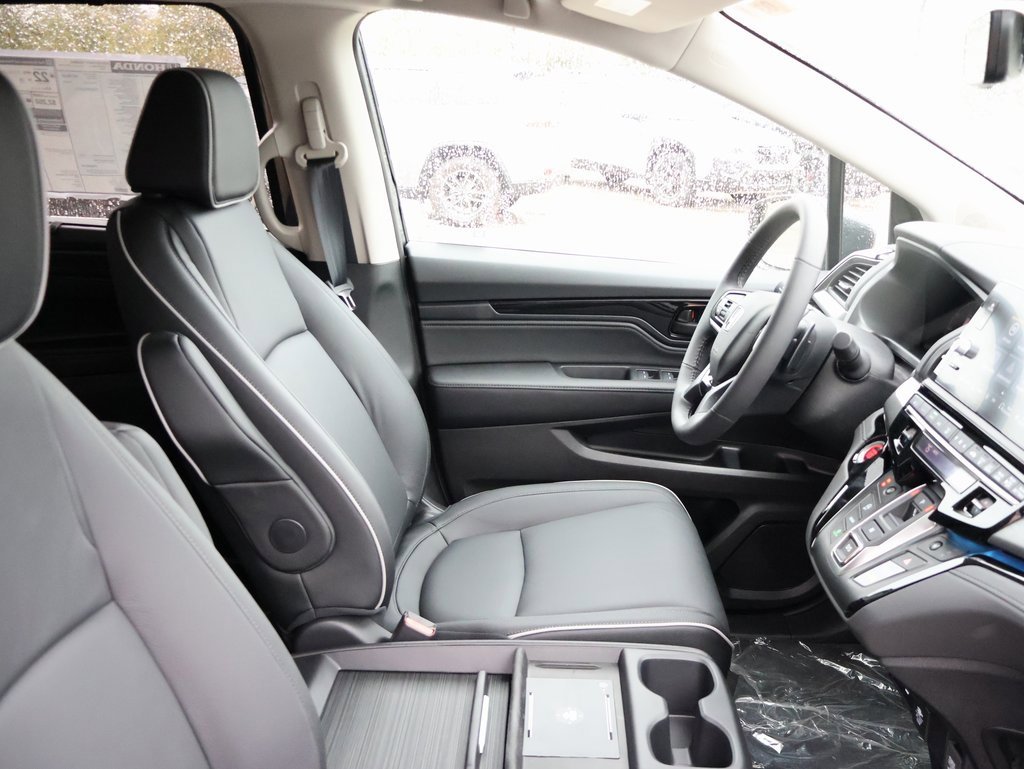 New 2026 Honda Odyssey Touring image 8